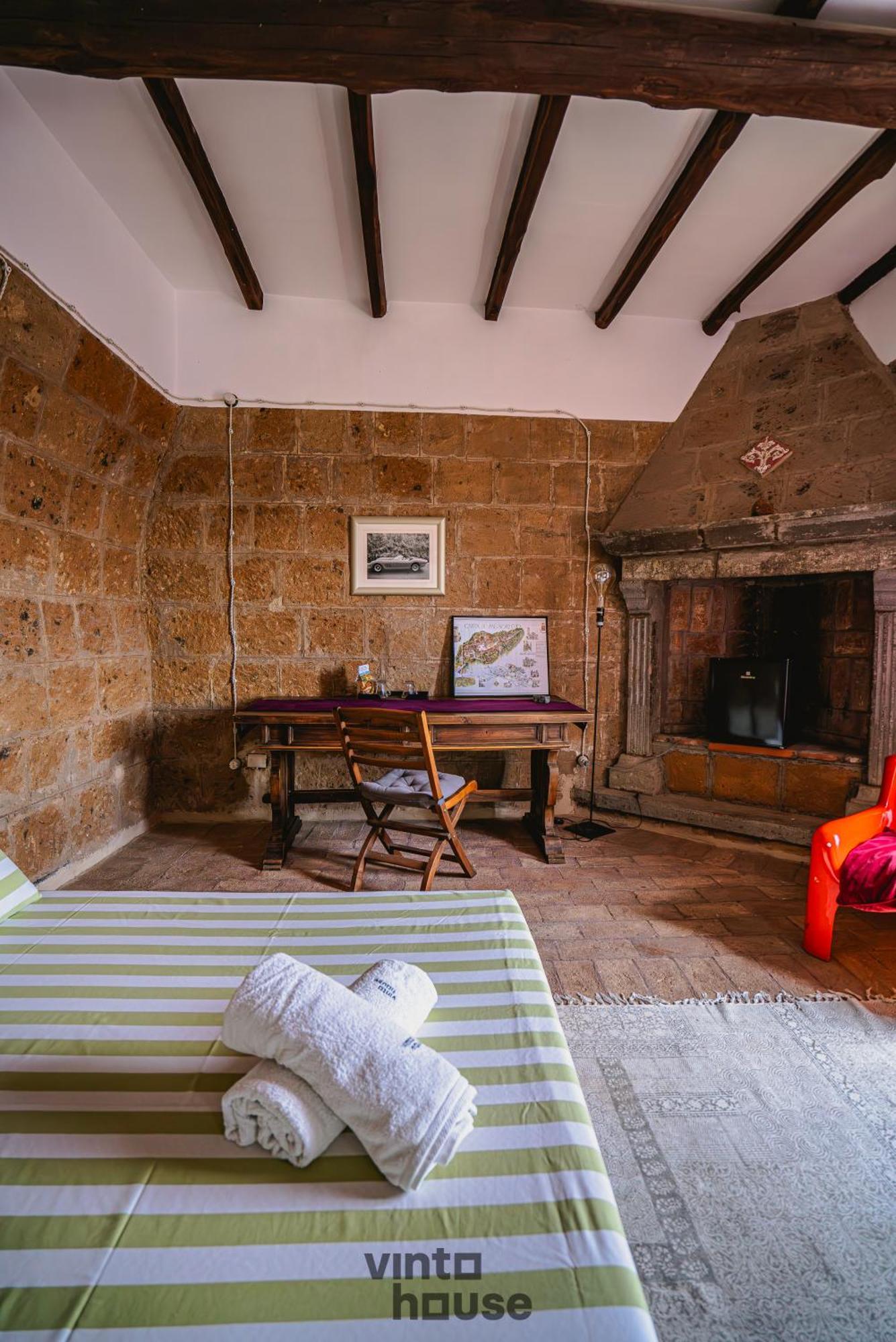 Libera Mente Civita Bagnoregio Exterior photo